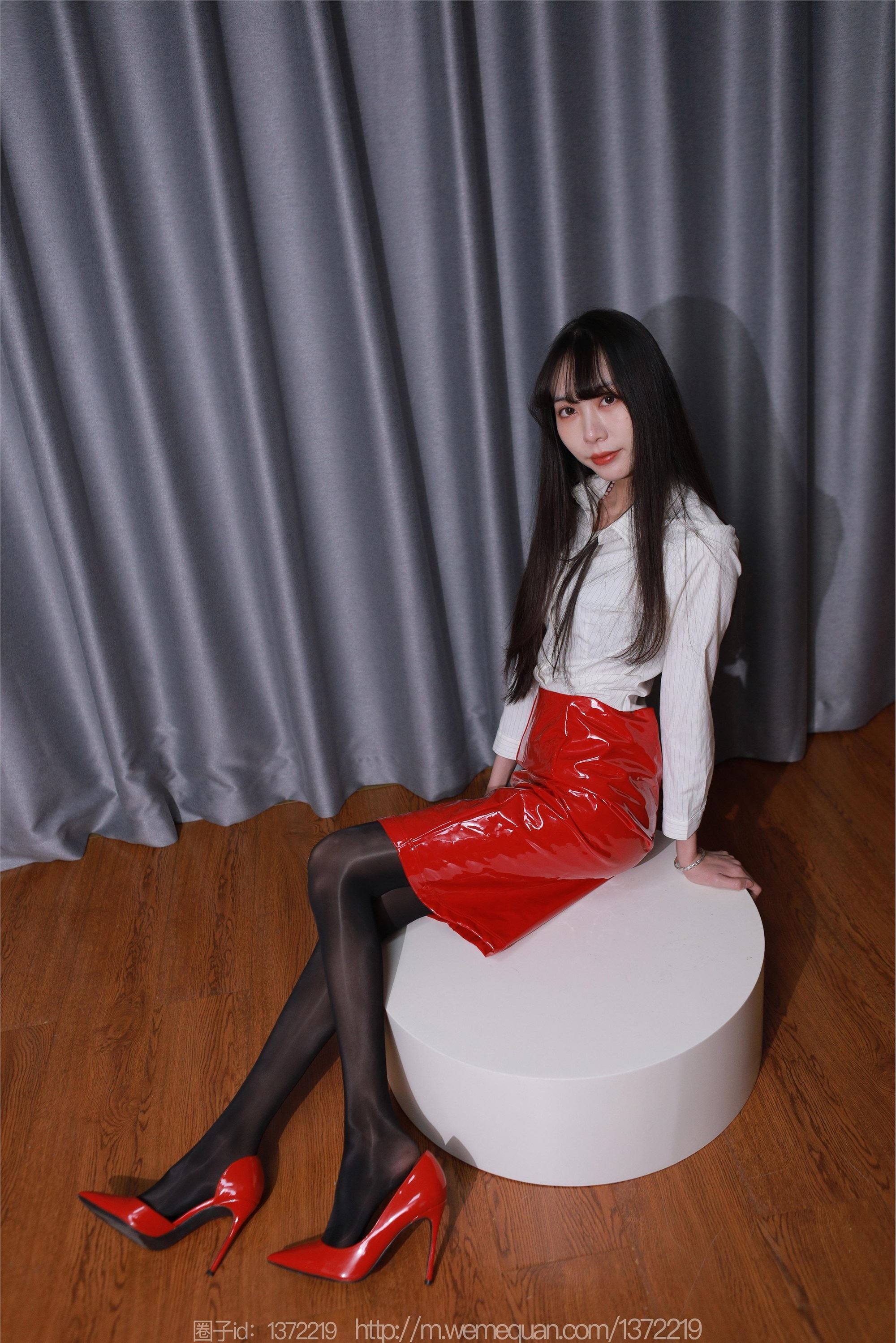 IESS异思趣向  2022.12.25 丝享家 1309 团团《红色姓感漆皮》